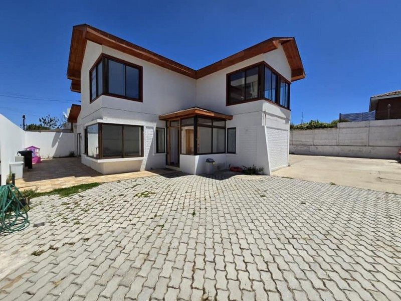 Casa 210m² en venta en La Serena · UF 11.000